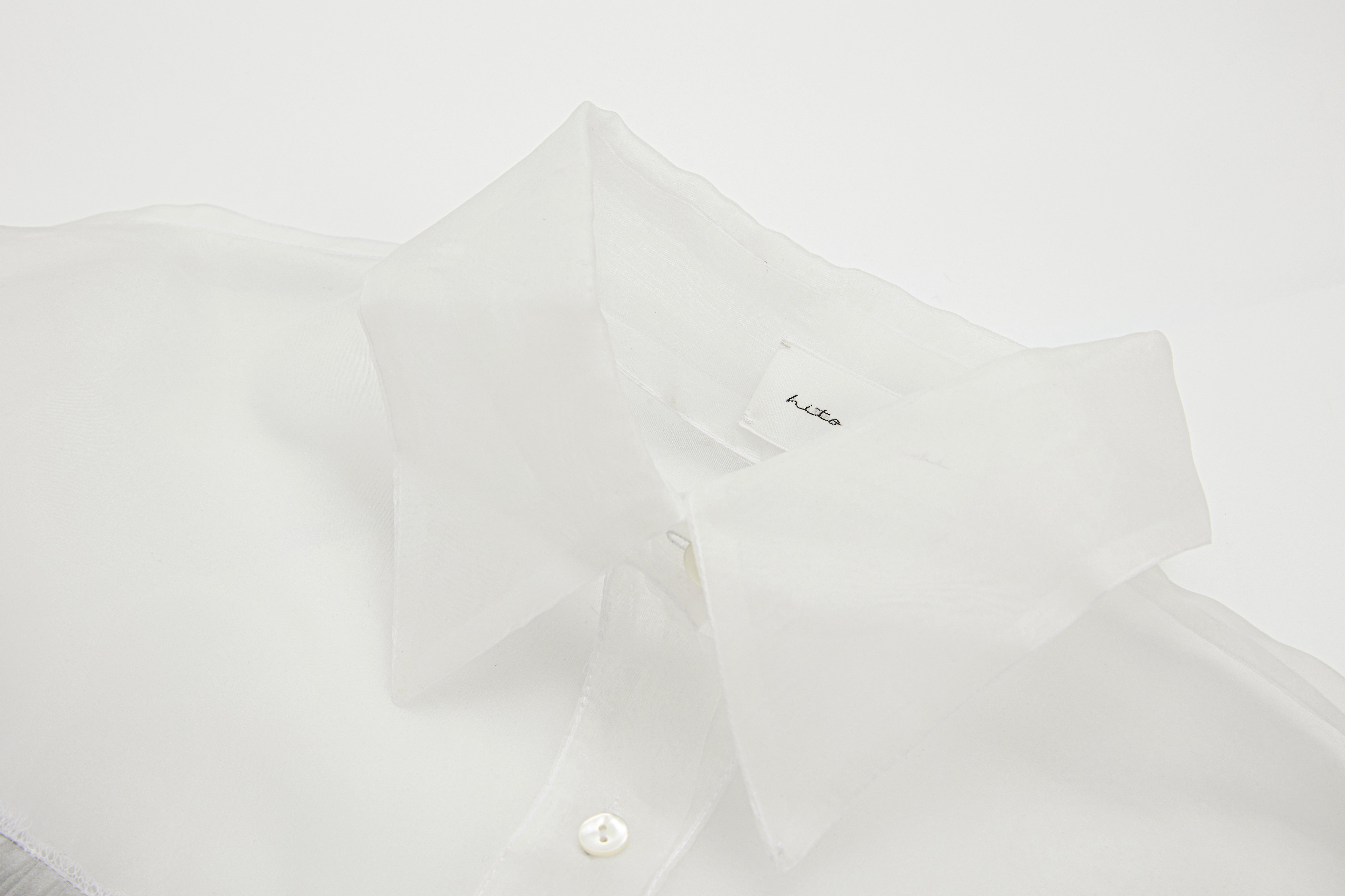 オーガンジー布の袖フリルロングシャツワンピース